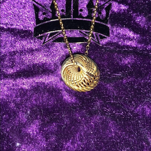 NWT“Karma” What Goes Around Comes Around Necklace - Picture 2 of 4